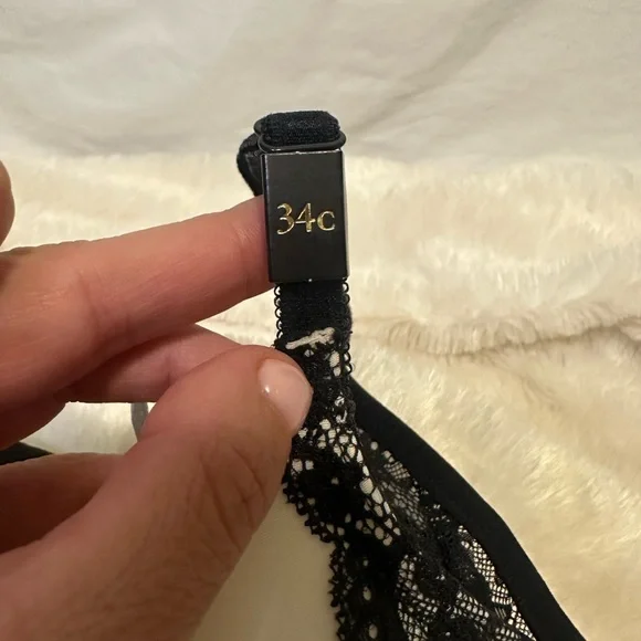 NWT: Victoria’s Secret Dream Angels Push-Up Bra 34C Black & Ivory Lace - Picture 3 of 6